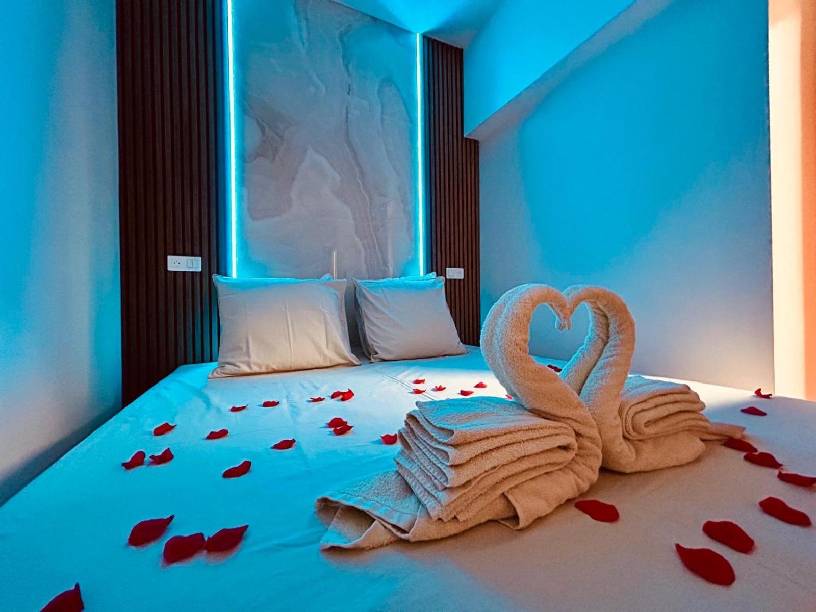Intimate Escape - Seaside - Spa Bath - Wifi - Ac Ницца Экстерьер фото