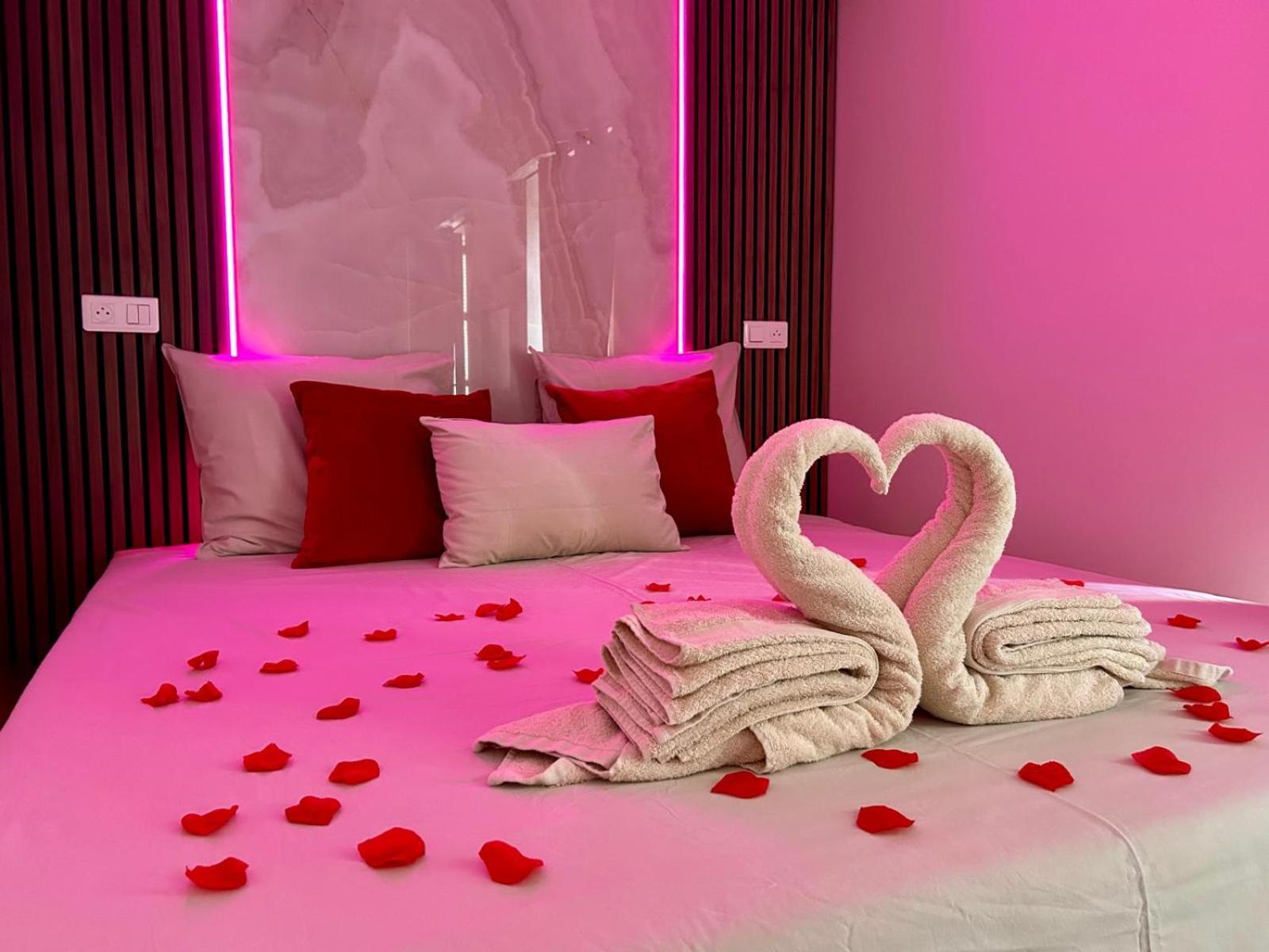Intimate Escape - Seaside - Spa Bath - Wifi - Ac Ницца Экстерьер фото
