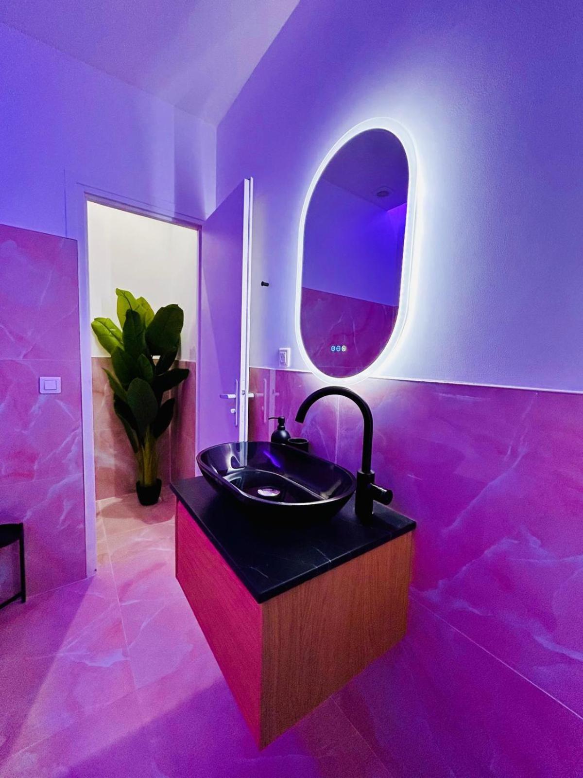 Intimate Escape - Seaside - Spa Bath - Wifi - Ac Ницца Экстерьер фото