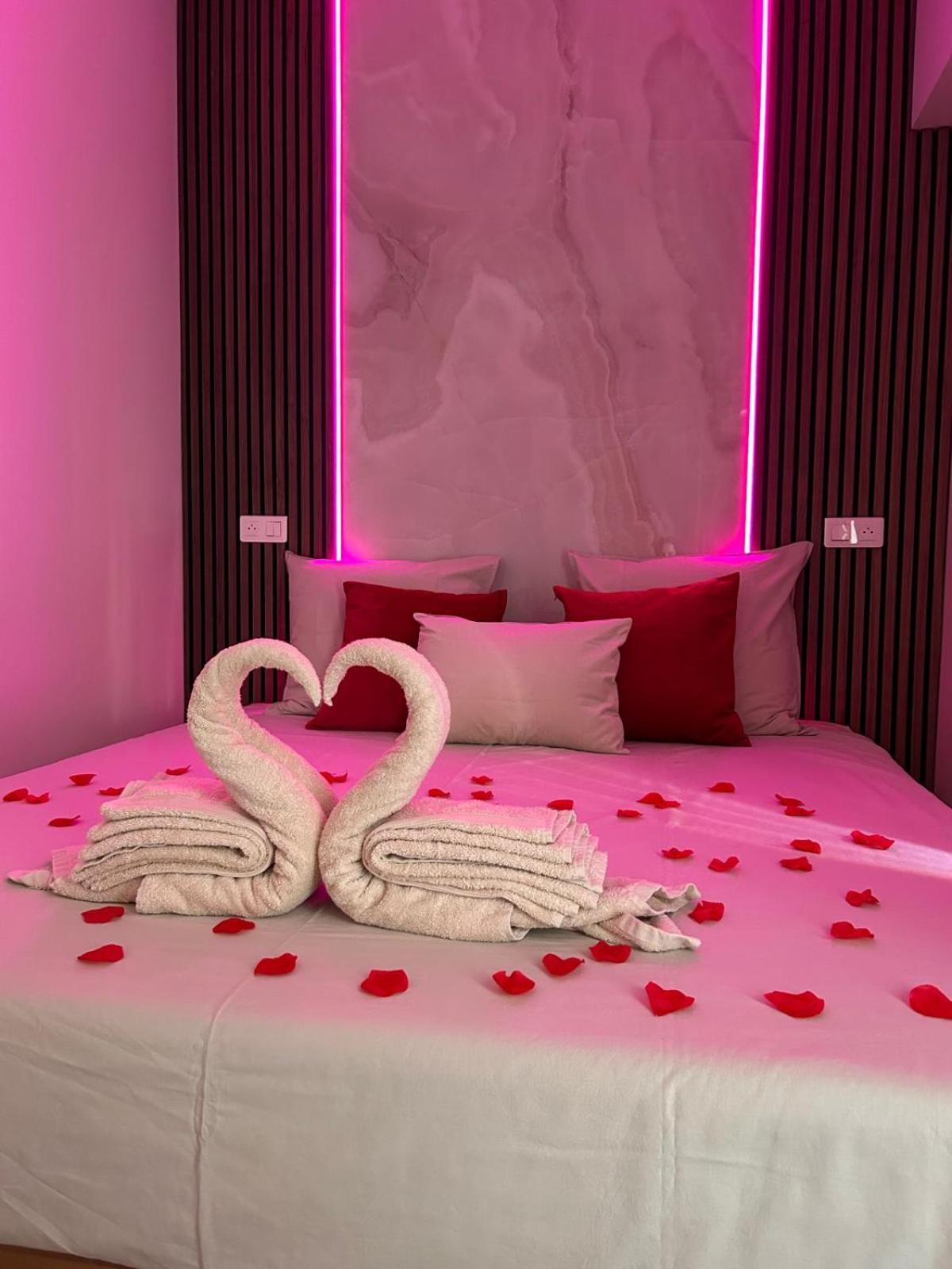 Intimate Escape - Seaside - Spa Bath - Wifi - Ac Ницца Экстерьер фото